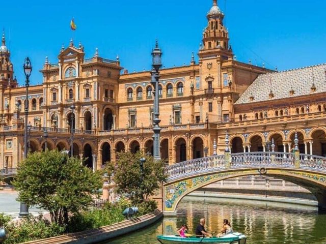 Essential Tips for Your First Trip to Seville