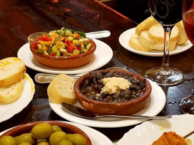 Tapas Trail: Discover Granada’s Best Restaurants and Local Delights