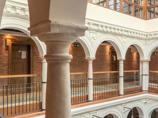Old Town Accommodation Guide: Handpicked Boutique Hotels Within Walking Distance of Attractions